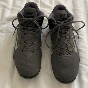 Nike Men's Air Visi Pro 4 Dark Gray Athletic Shoes